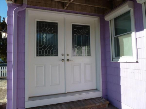Oceanside 3 Bedroom, 1 Bath Duplex - A Short Walk To The Beach!